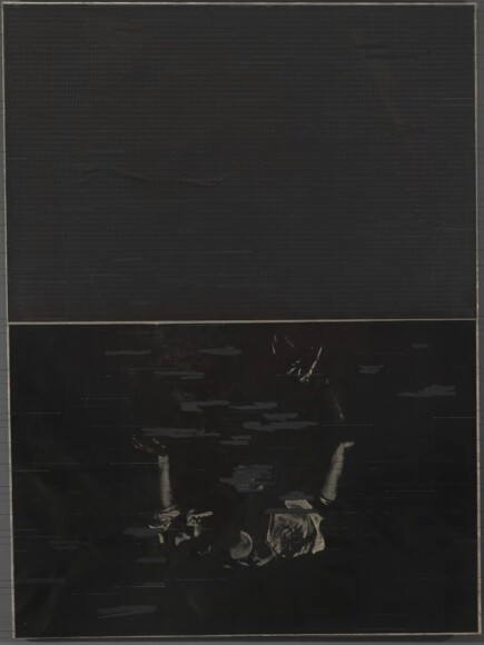 Alfano, Carlo, Sulla soglia sinistra con Narciso, 1975, pellicola, graf. su tela Bleistift auf Film mit Uebermalung und belichteter Film, auf Leinwand collagiert, VAF 1614, Roverto, Mart