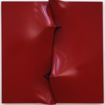 Bonalumi, Agostino , Rosso e nero, 1968, rote Plastik über Holz , VAF 67, Roverto, Mart