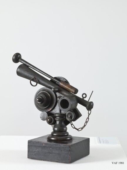 Bot , Cannone, 1932, legno, VAF 1981, Roverto, Mart