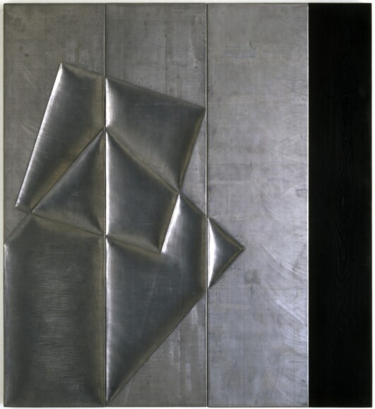 Nunzio , o.T., 2002, Blei, Holz gebrannt, VAF 836, Roverto, Mart